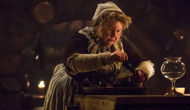 1 сезон 2 серия Чужестранка смотреть онлайн